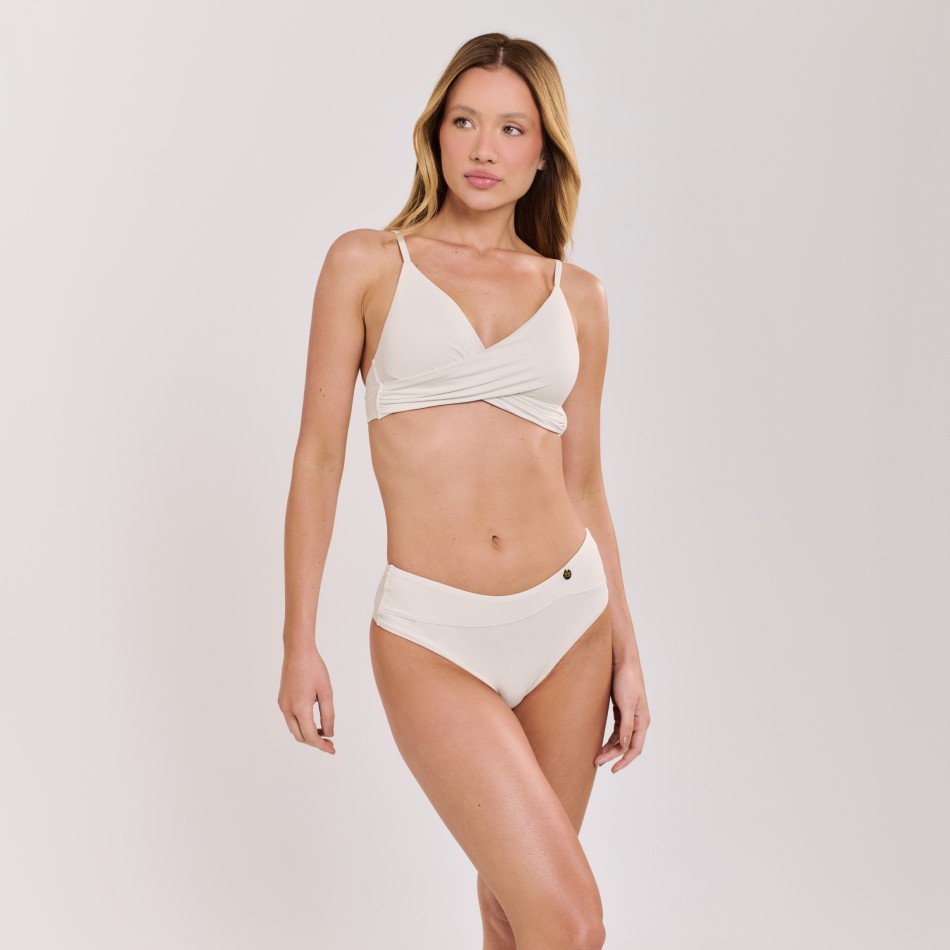 Biquíni Transpassado com Calcinha Lateral Larga Off White